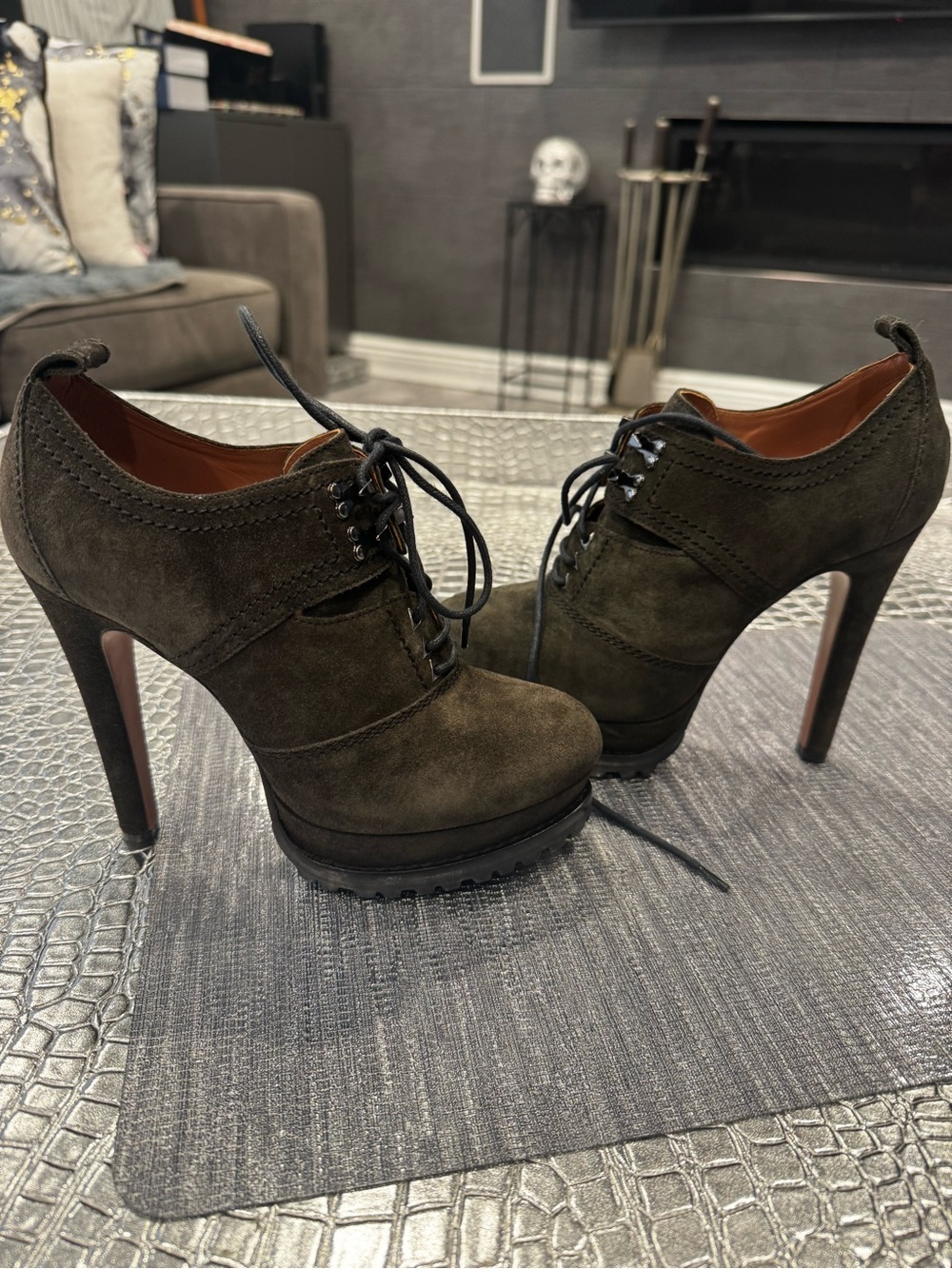 Alaïa Olive Green Suede Lace-Up Platform Booties 36.5